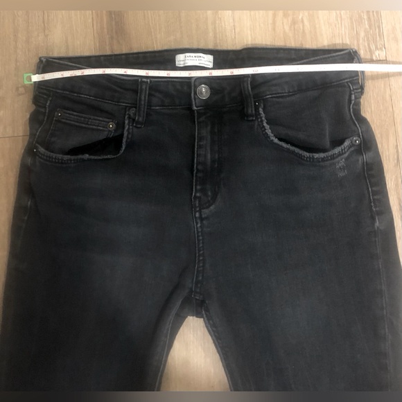 Woman’s Black Zara Jeans - size 10 - Picture 8 of 12